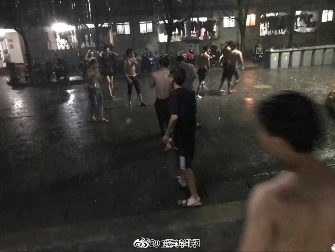 尼尔机械纪元武器桧木棒怎么获得